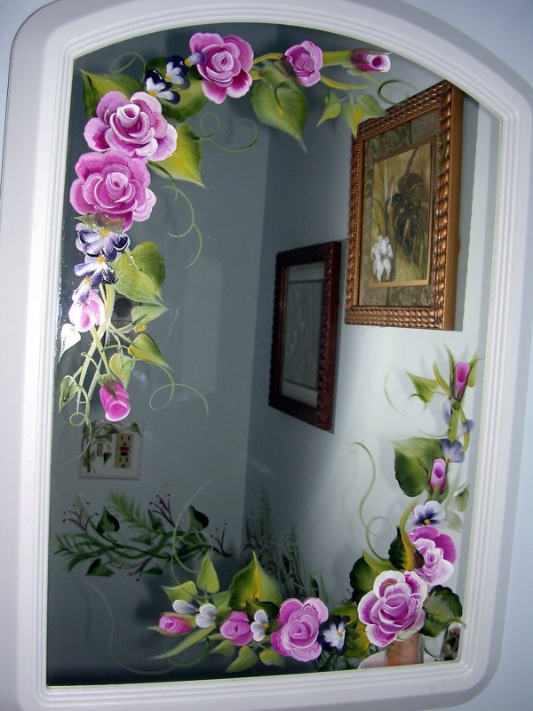 Разрисованное зеркало