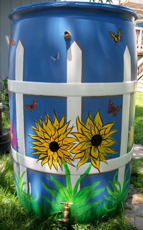 Разрисованные бочки для сада