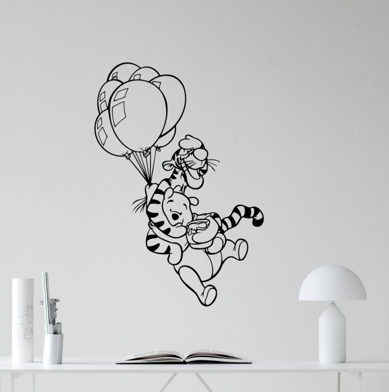 Картины на стенах Винни пух