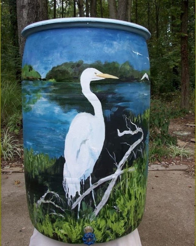 Разрисованные бочки для сада