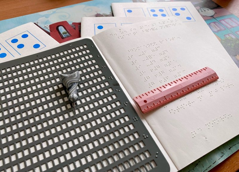 Грифель Брайля