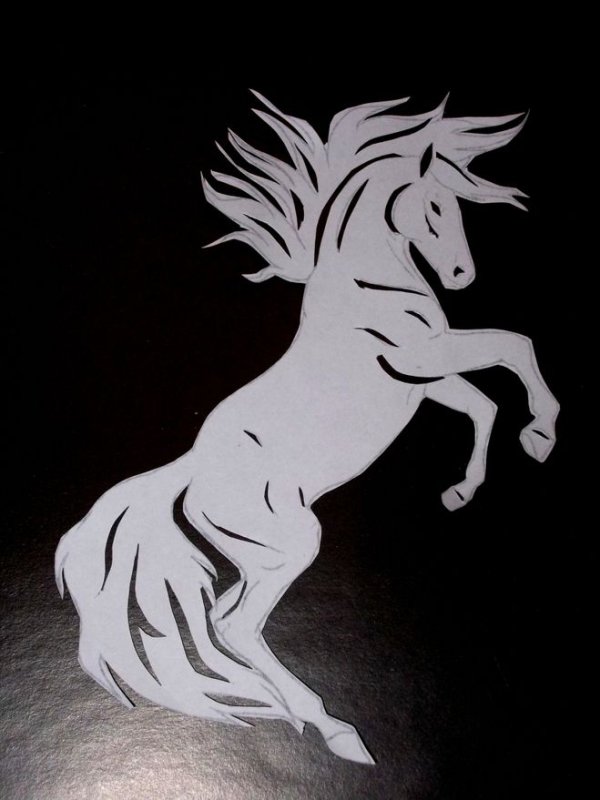 Вытынанки лошадь