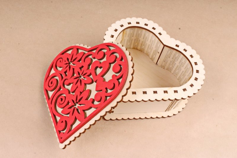 Шкатулка сердце из фанеры
