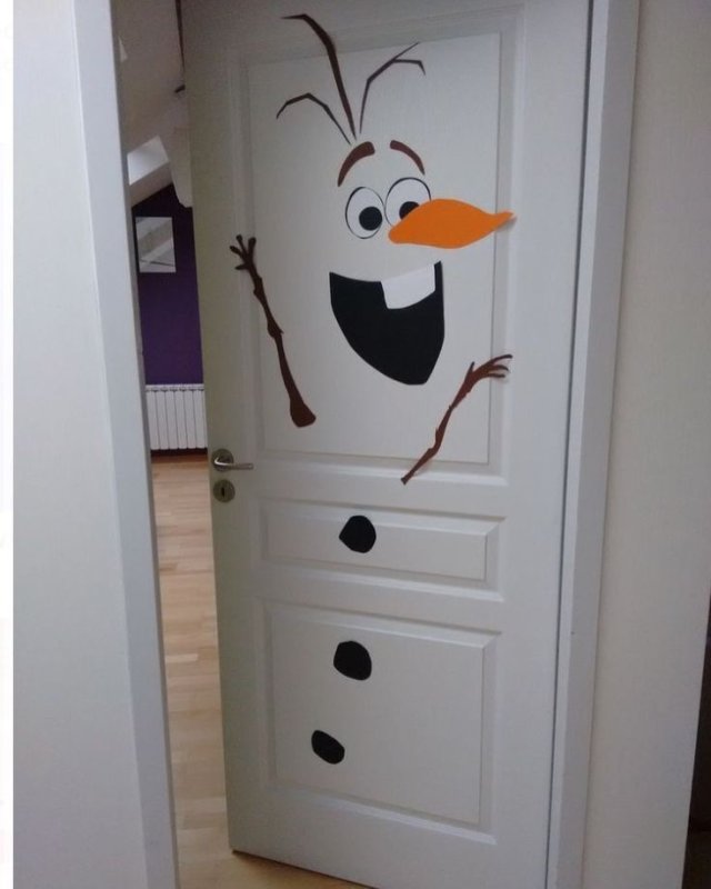 Снеговик на дверь