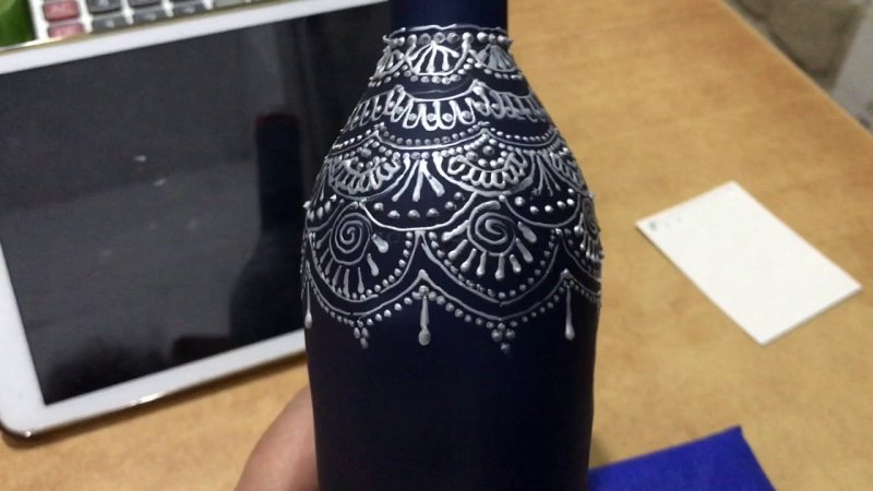 Точечная роспись бутылок