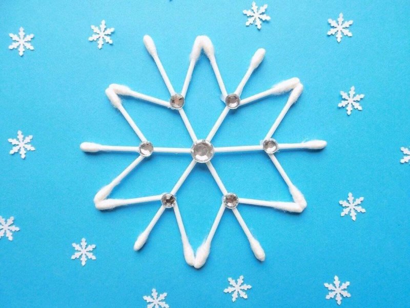 Снежинки из ушных палочек