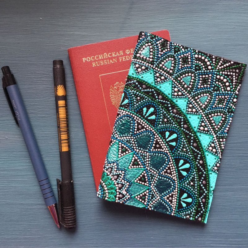 Точечная роспись паспорта