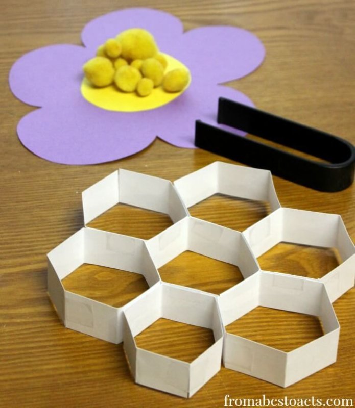 Пчелиные соты поделка