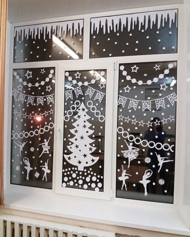Окна на новый год украшаем