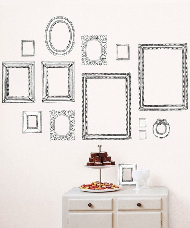 Нарисованные рамки на стене