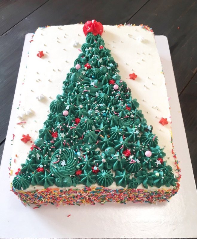 Торт в виде елки