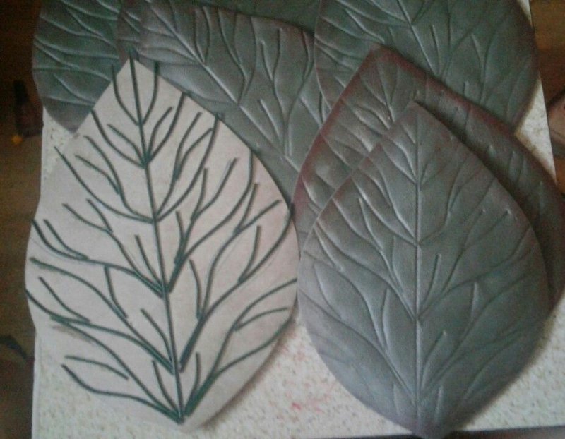 Листики из изолона