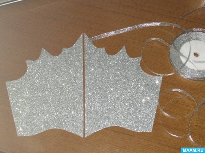 Воротник снежной королевы из картона