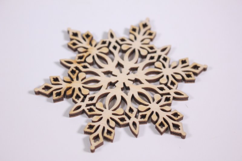 Резные снежинки