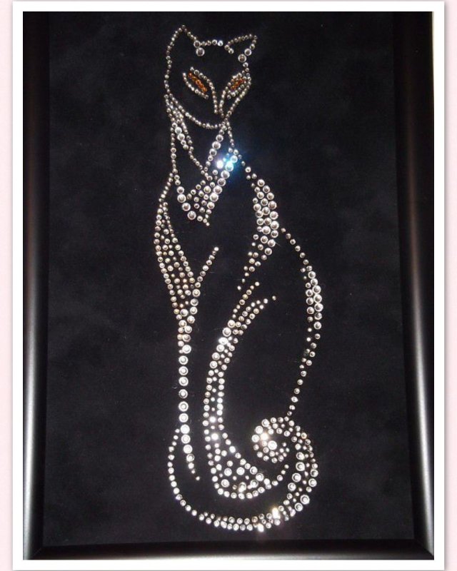 Кошка из страз