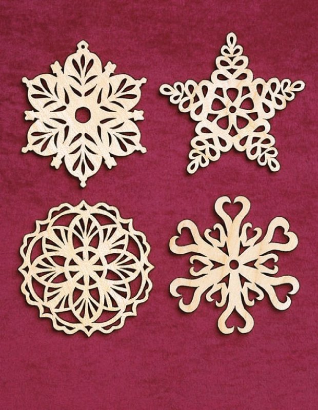 Снежинка из фанеры