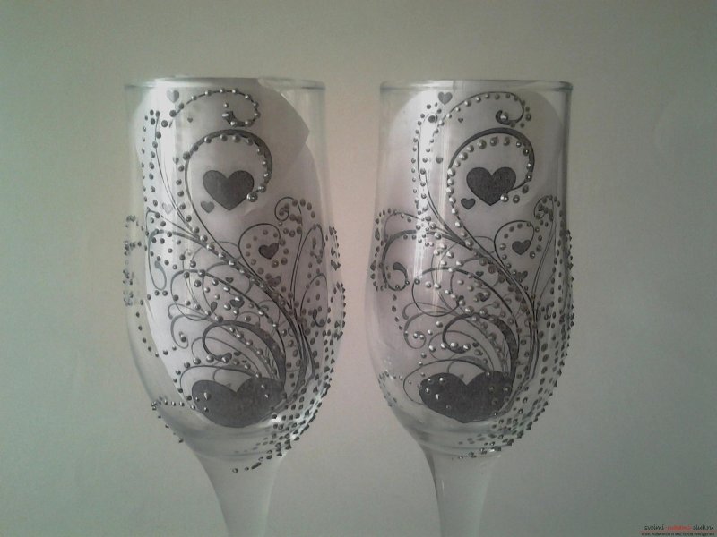 Свадебные бокалы роспись контуром по стеклу