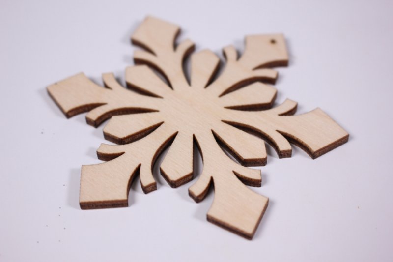 Фанера резка Снежинка