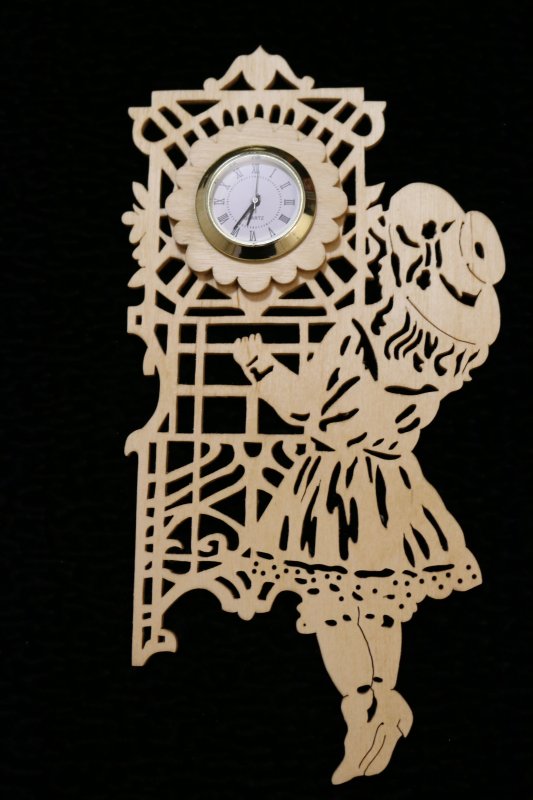 Выпиливание лобзиком часы