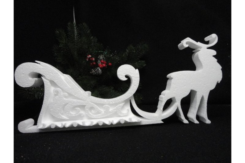 Олень из пенопласта