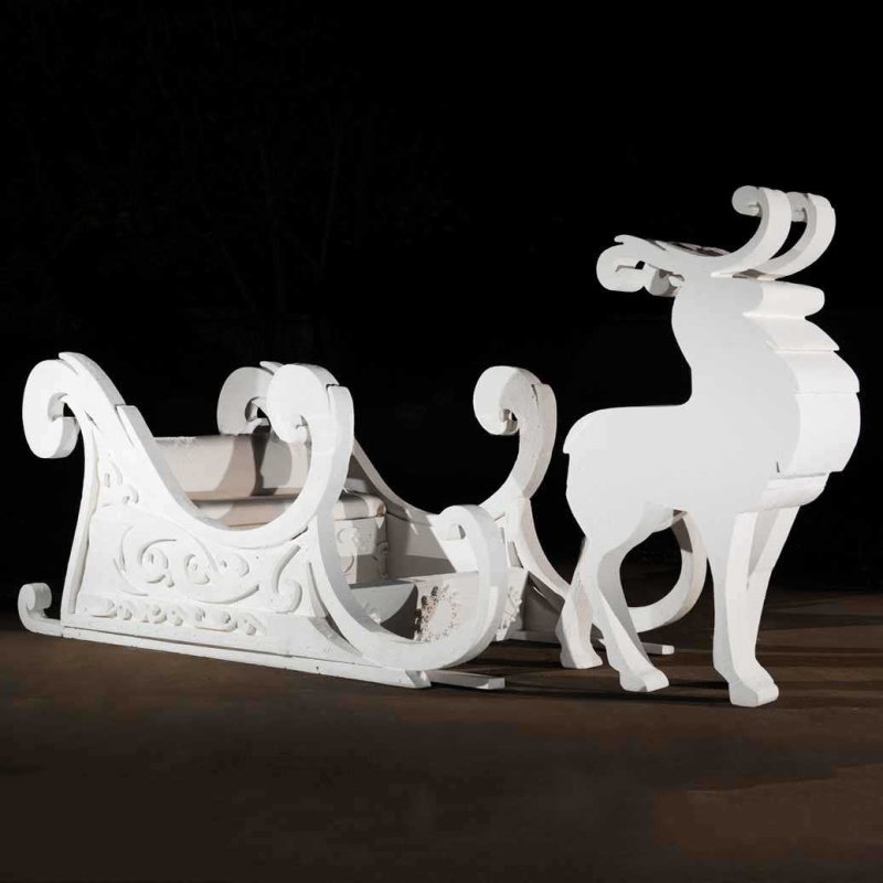 Олень и сани из пенопласта