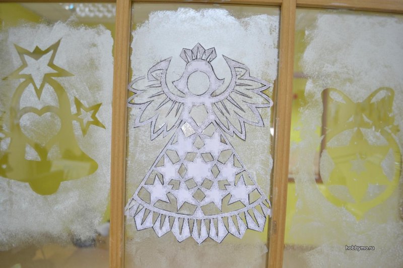 Трафарет для рисования на стекле зубной пастой