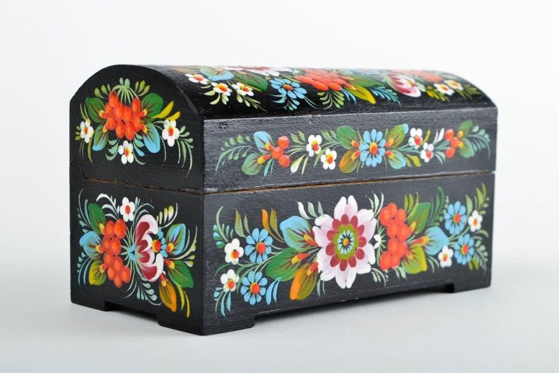 Оговская роспись сундука