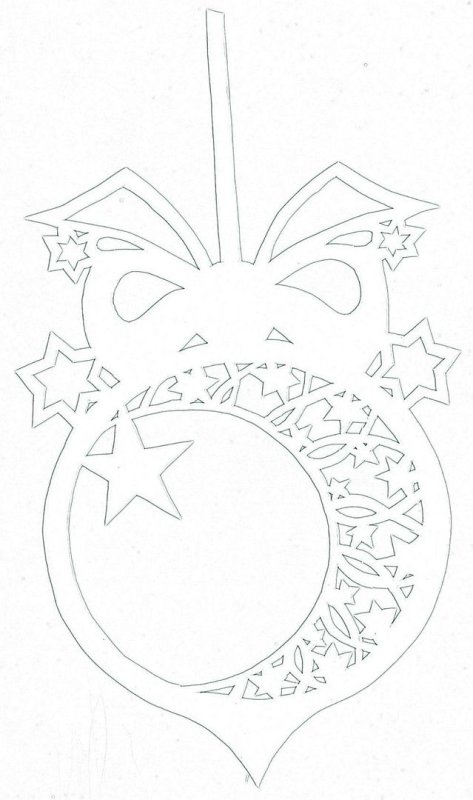 Вырезки на окна новогодние шары