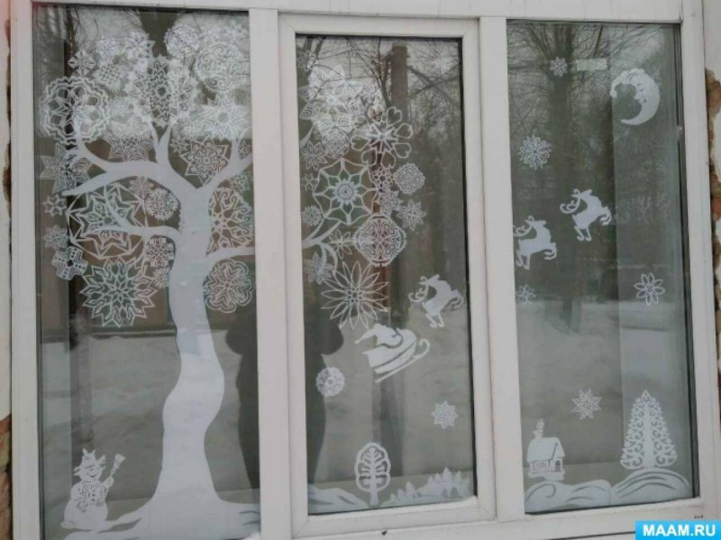 Украшения на окна деревья