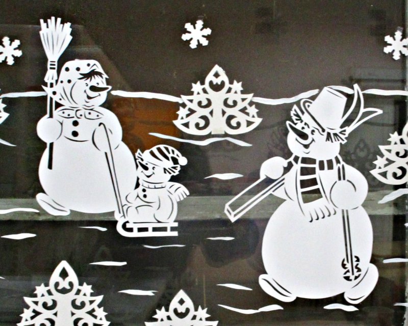 Новогодние сюжеты на окна