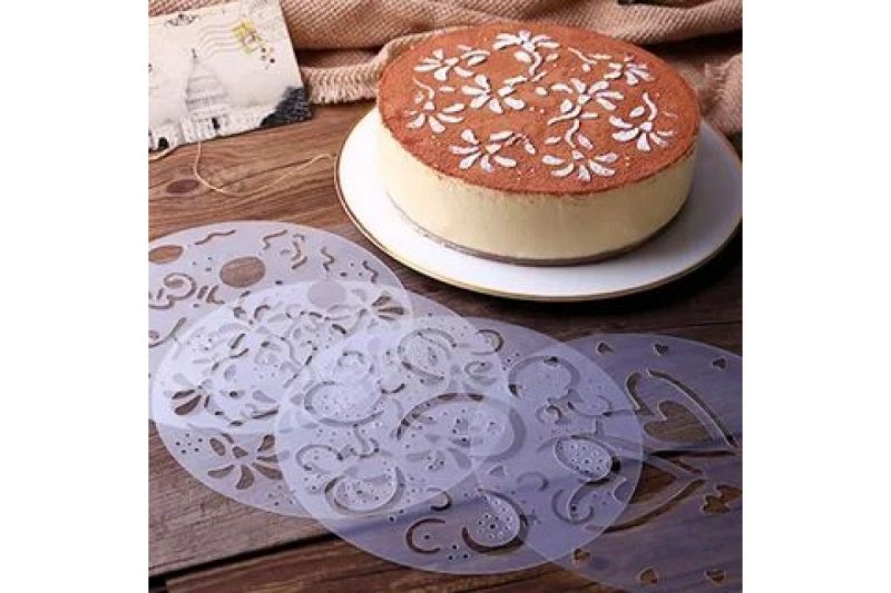 Украшение торта кружевом