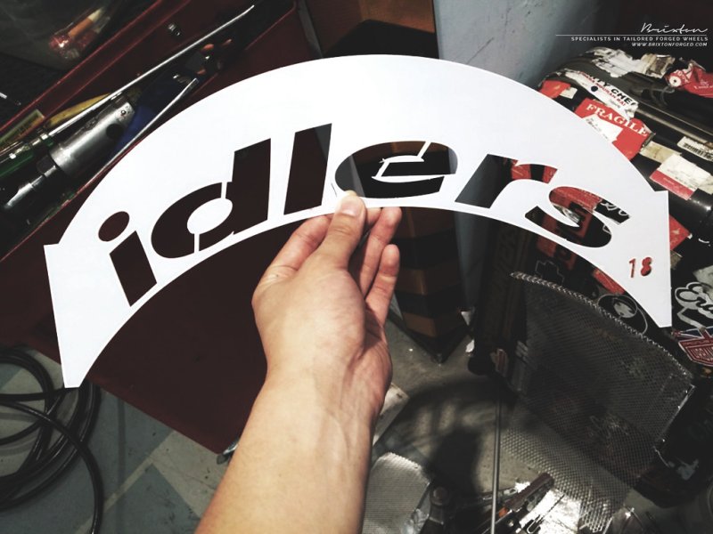 Трафарет для надписи на шинах