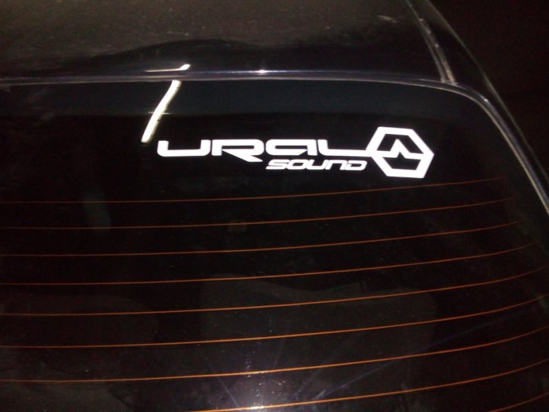 Наклейка Урал на ВАЗ 2112