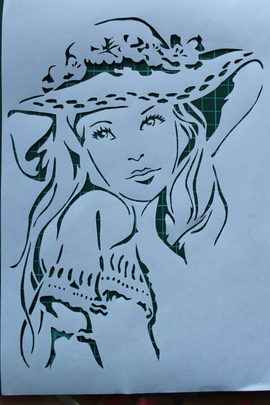 Ажурное вырезание из бумаги