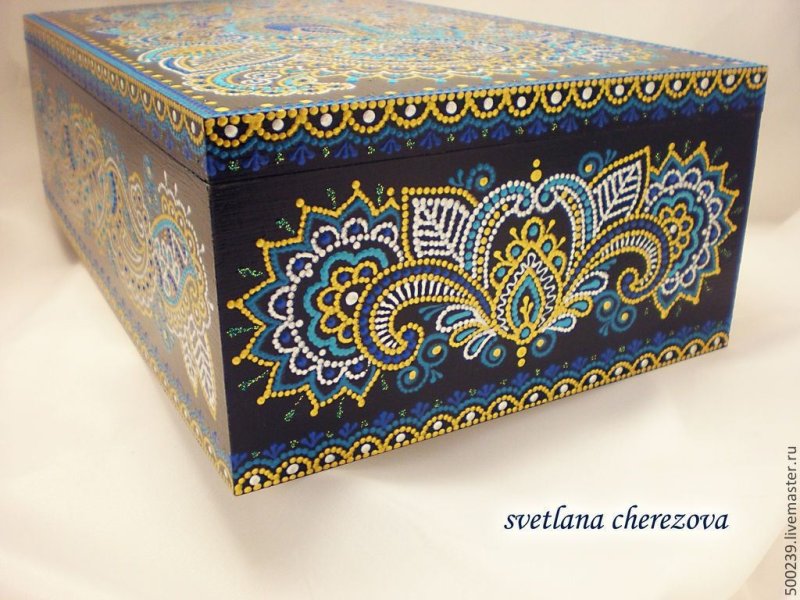 Расписанная шкатулка
