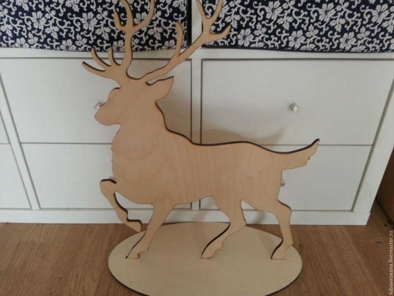 Новогодний олень