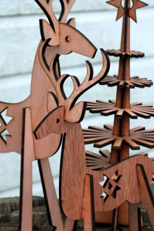 Олень на лазерном станке из металла