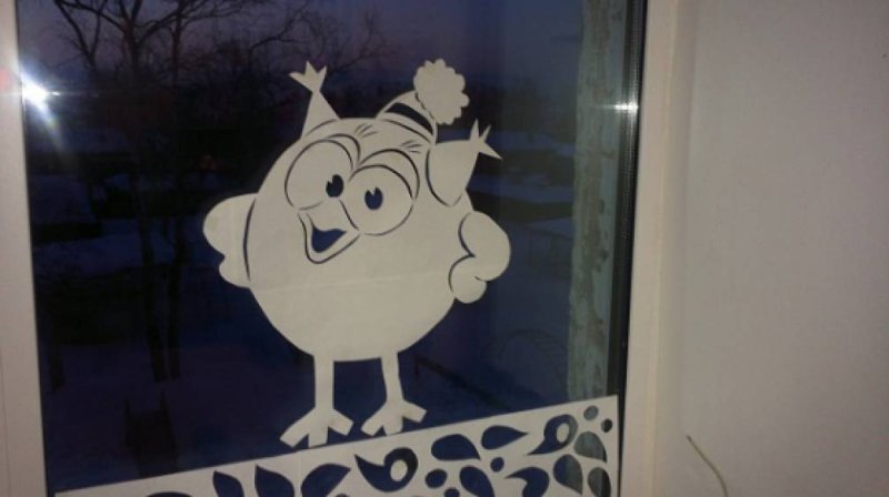 Украшение окон к новому году Смешарики