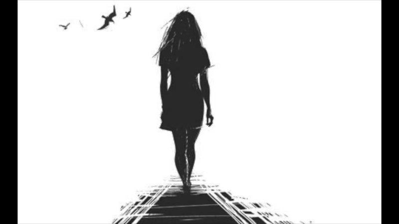 Силуэт идущей девушки