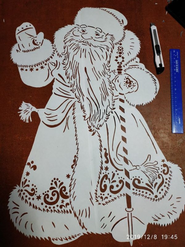 Вытынанка дед Мороз и Снегурочка