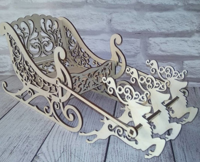 Новогодние сани из фанеры