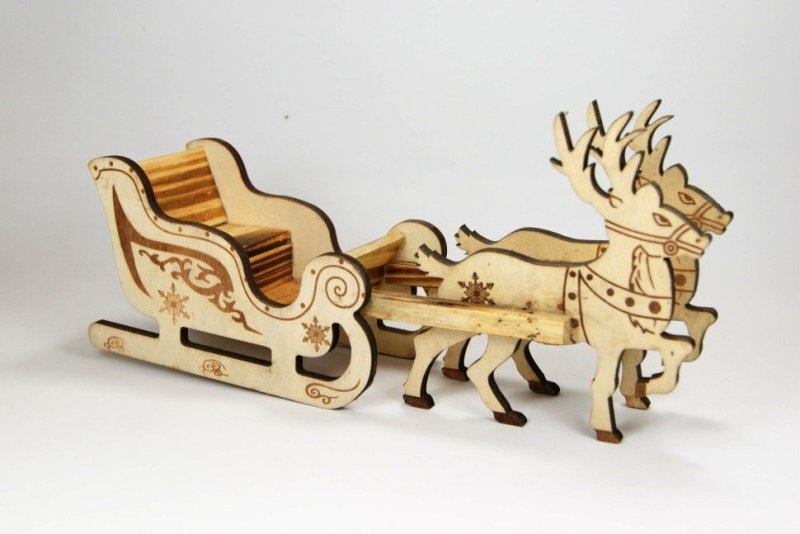 Сани деревянные новогодние
