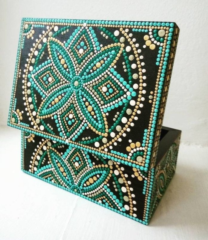 Точечная роспись шкатулки