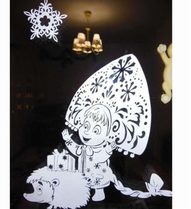 Вытынанки Маша и медведь новогодние