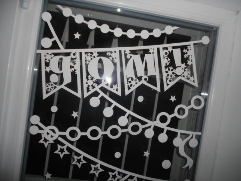 Фигурные гирлянды на окно