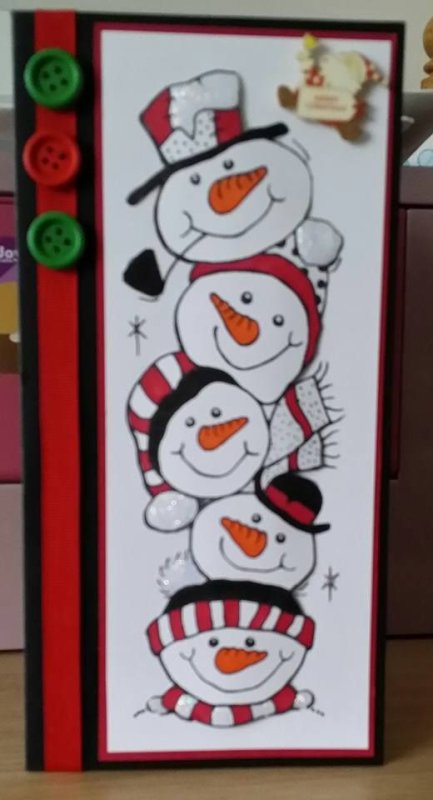 Снеговик на двери к новому году