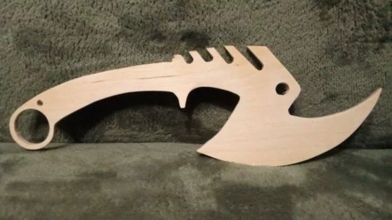 Деревянный топорик