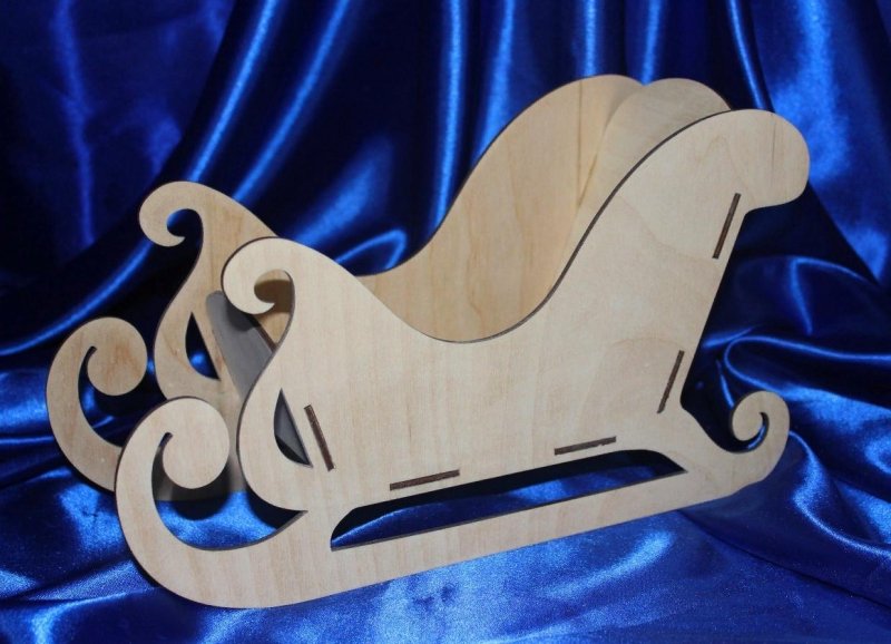 Новогодние сани из фанеры