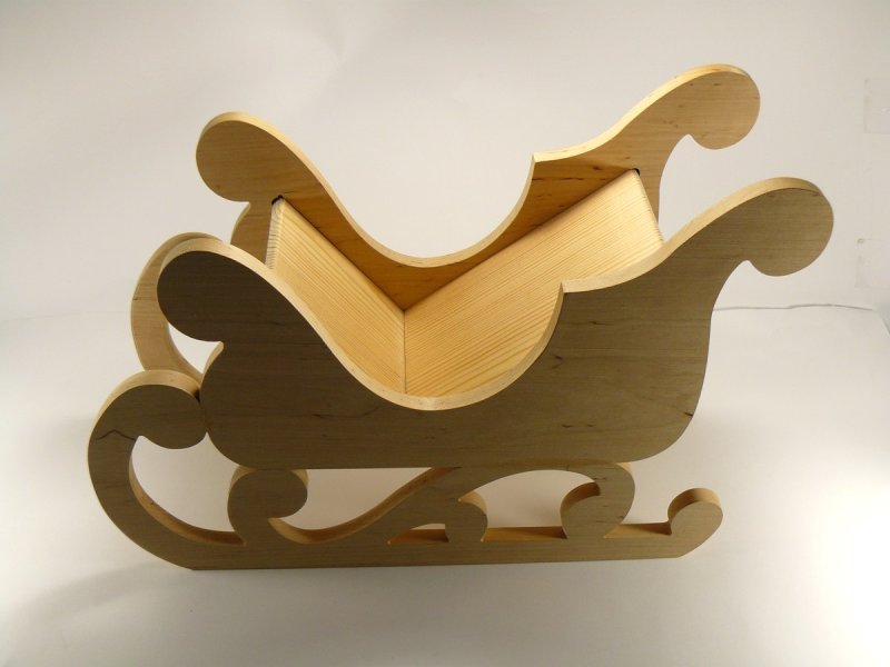 Сани резные из фанеры