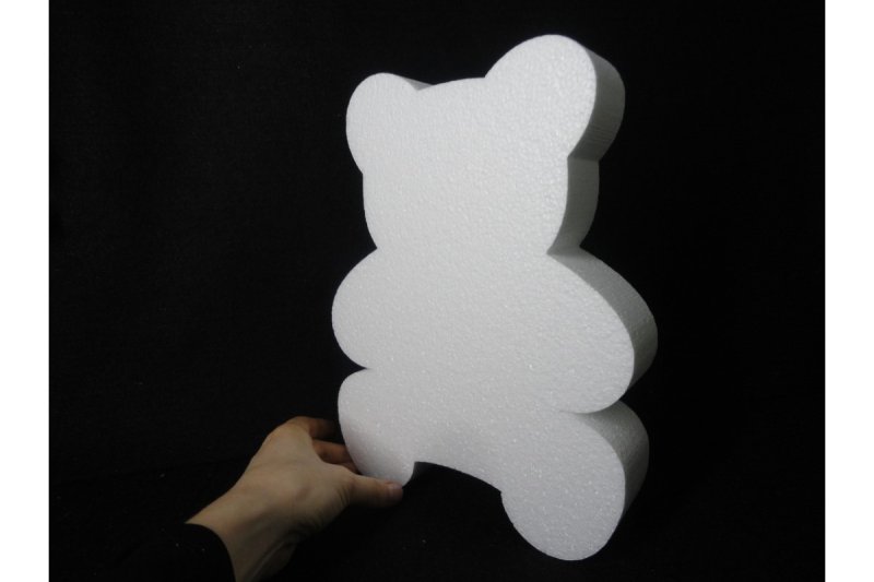 Медведь из пенопласта
